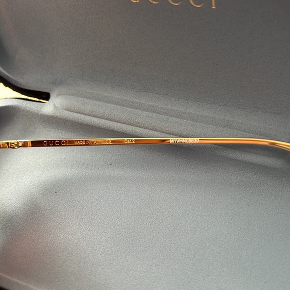 Gucci GG0538S gold cat eye women’s sunglasses, authentic NWT - Picture 12 of 15